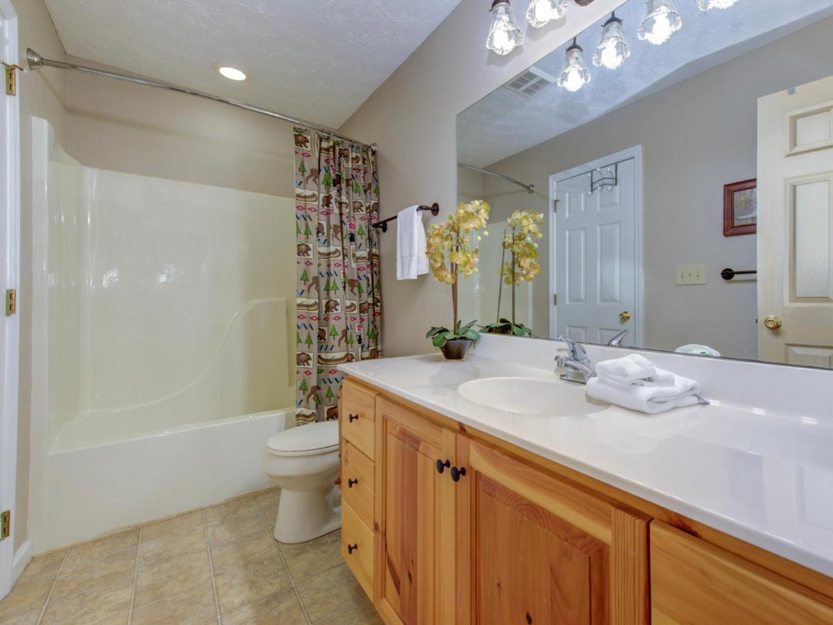 Great Expectations, 3 Bedrooms, Fireplace, Pool Table, Hot Tub, Sleeps 10 Гетлинбург Екстериор снимка