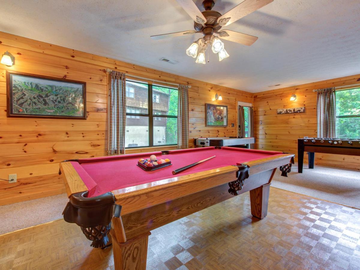 Great Expectations, 3 Bedrooms, Fireplace, Pool Table, Hot Tub, Sleeps 10 Гетлинбург Екстериор снимка